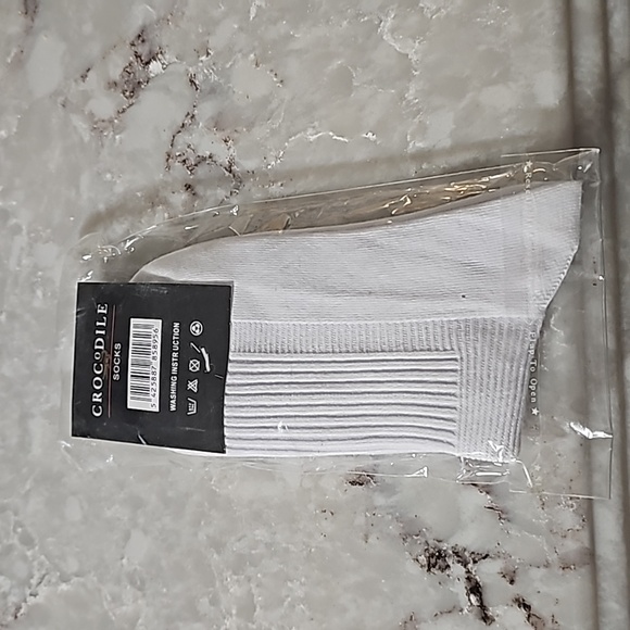 COPY - Crocodile Locoste 🐊 socks - Picture 2 of 3